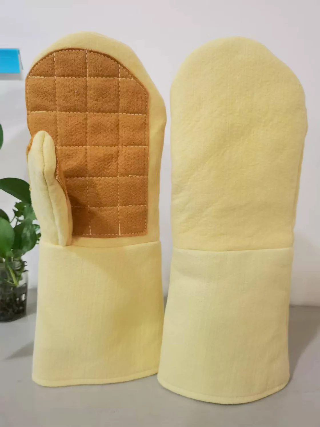 GP21-PBO heat resistant gloves before Heat Resistance Testing