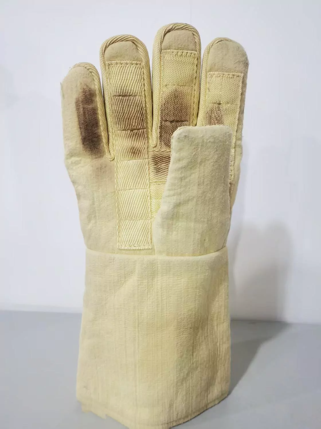GP52 heat resistant gloves After Heat Resistance Testing