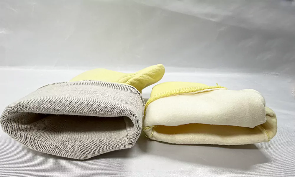 CALM GPTT21 heat-resistant gloves use different inner lining materials to enhance wearing comfort while improving thermal insulation performance