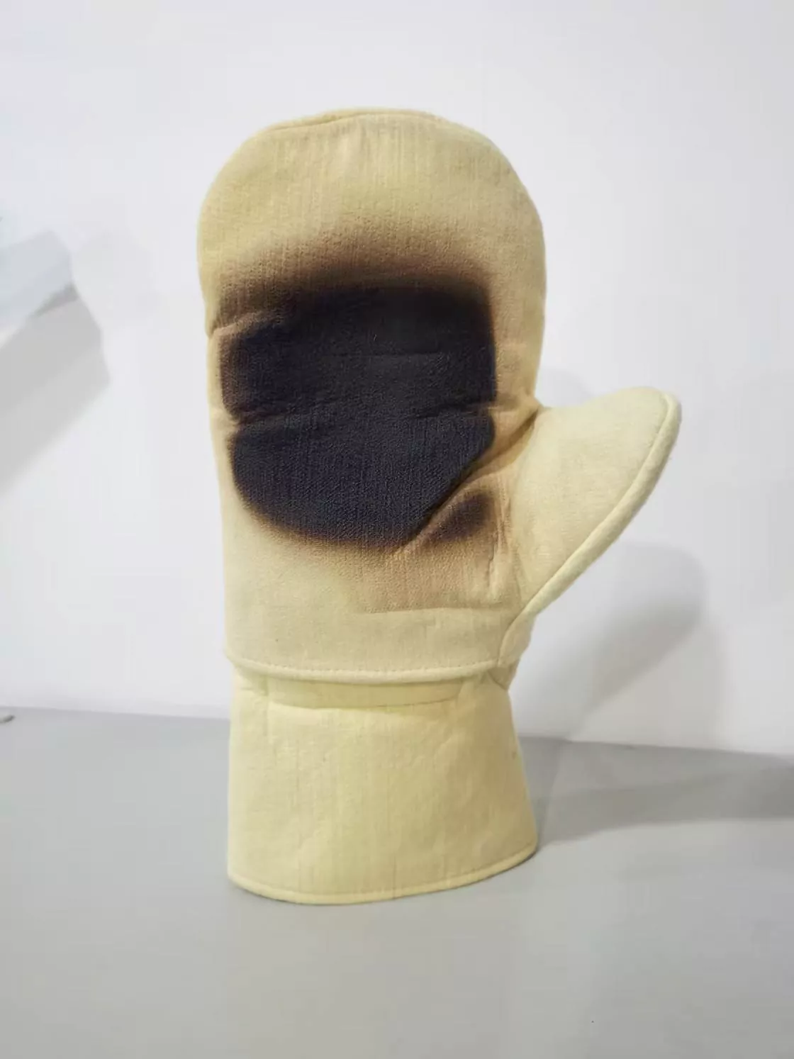 GPTT21 heat resistant gloves After Heat Resistance Testing