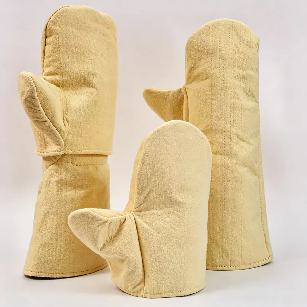 Double-layer Kevlar heat-resistant gloves extend heat protection time and allow easy replacement of the damaged outer layer