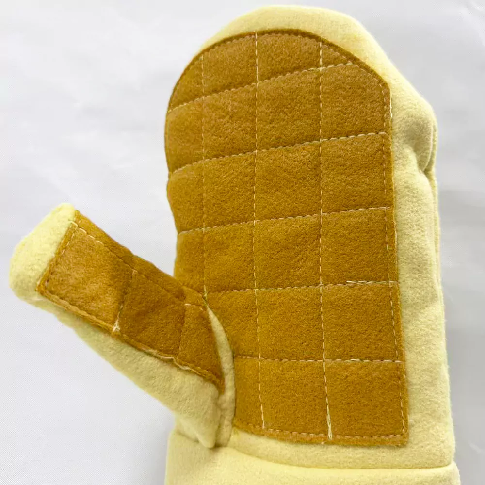Additional insulation and reinforced construction help improve thermal protection and extend safe handling time for more demanding applications.