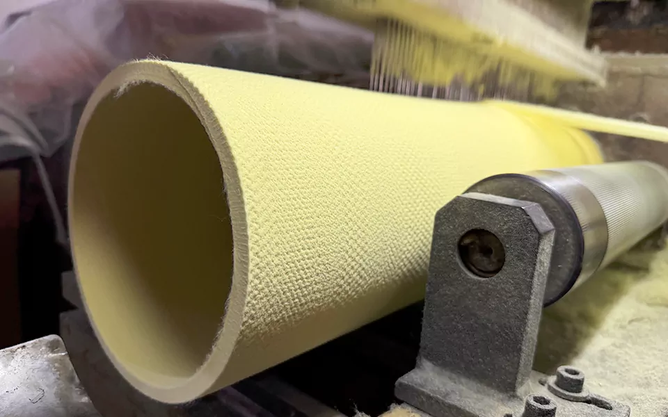 High-speed needle punching technology creates dense and stable felt structures, enhancing the strength, wear resistance, and high-temperature performance of kevlar felt rollers